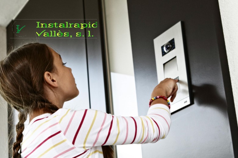 Instalrapid Vallès, Mollet del Vallès,Barcelona, especialistas en instalación de vídeo porteros